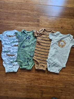 Carter's Baby One-Piece Short Sleeve Bodysuit Set, 6-9 Months